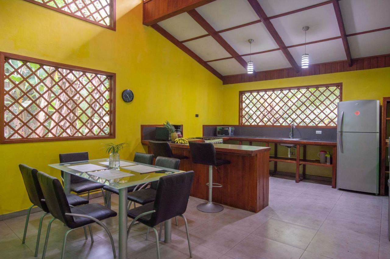 Villa Pina Dorada Dependencia Del Hotel Casa Merlin Puerto Viejo de Talamanca Bagian luar foto