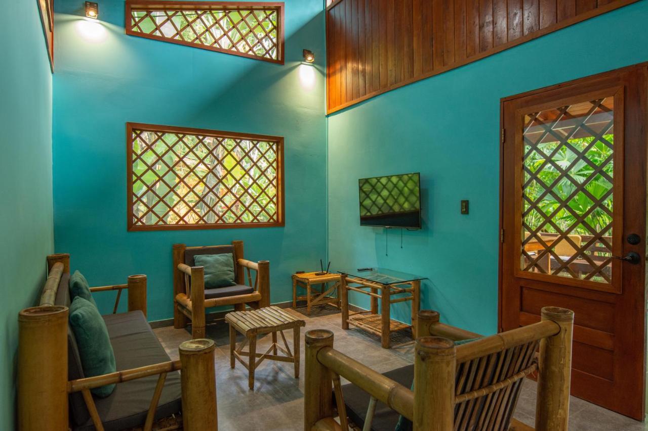 Villa Pina Dorada Dependencia Del Hotel Casa Merlin Puerto Viejo de Talamanca Bagian luar foto