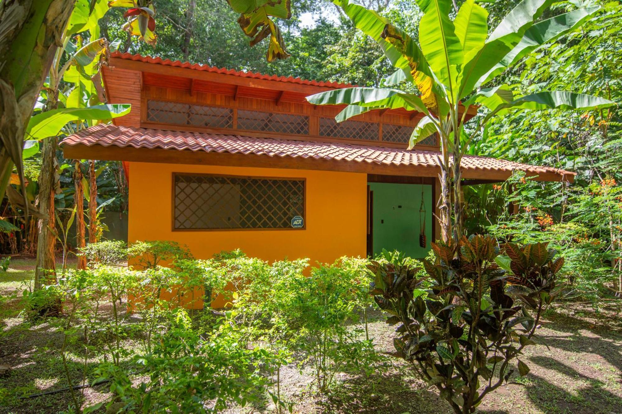 Villa Pina Dorada Dependencia Del Hotel Casa Merlin Puerto Viejo de Talamanca Bagian luar foto