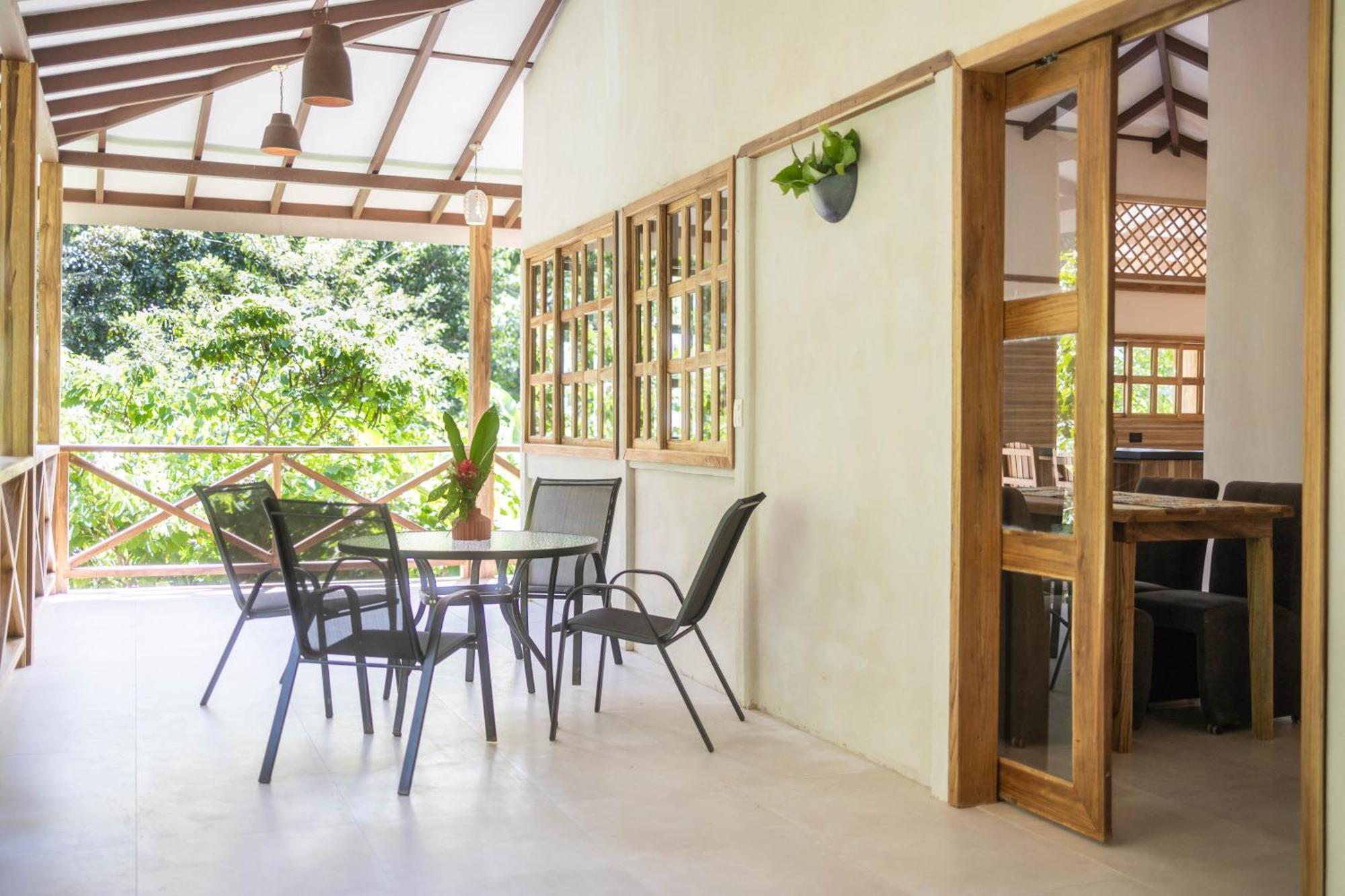 Villa Pina Dorada Dependencia Del Hotel Casa Merlin Puerto Viejo de Talamanca Bagian luar foto