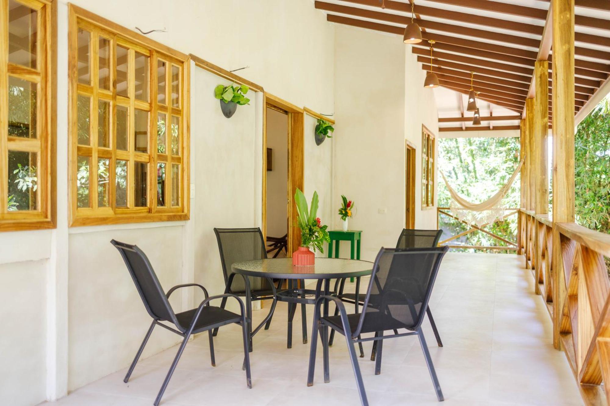 Villa Pina Dorada Dependencia Del Hotel Casa Merlin Puerto Viejo de Talamanca Bagian luar foto
